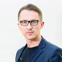 Артем Зернов